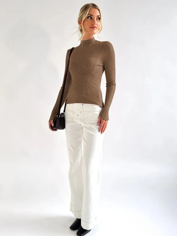 Elegant long-sleeved half turtleneck knitted top