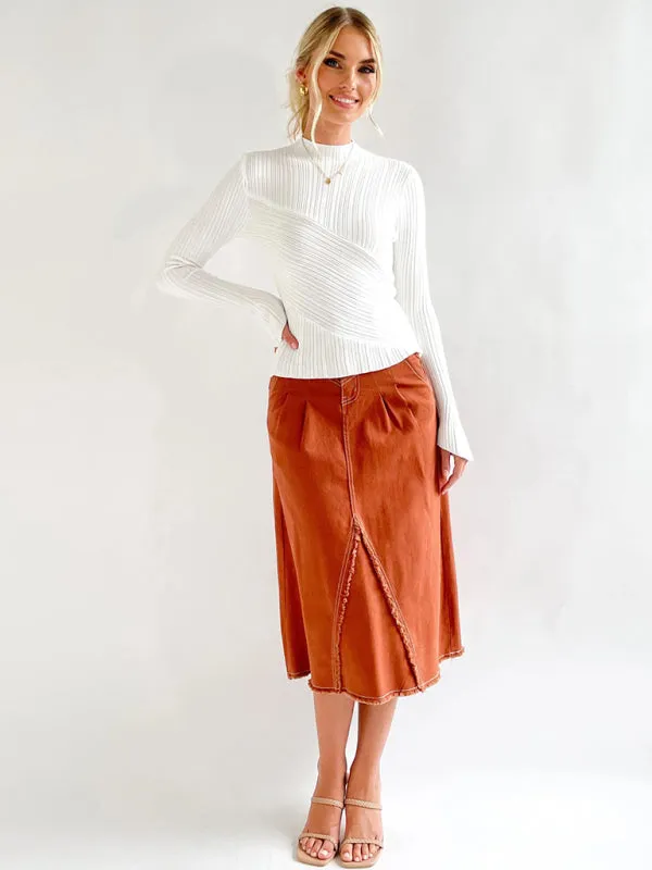 Elegant long-sleeved half turtleneck knitted top