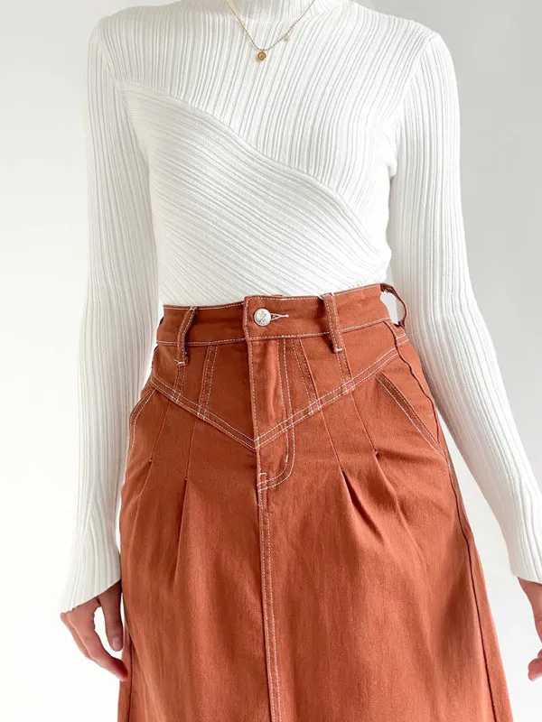 Elegant long-sleeved half turtleneck knitted top