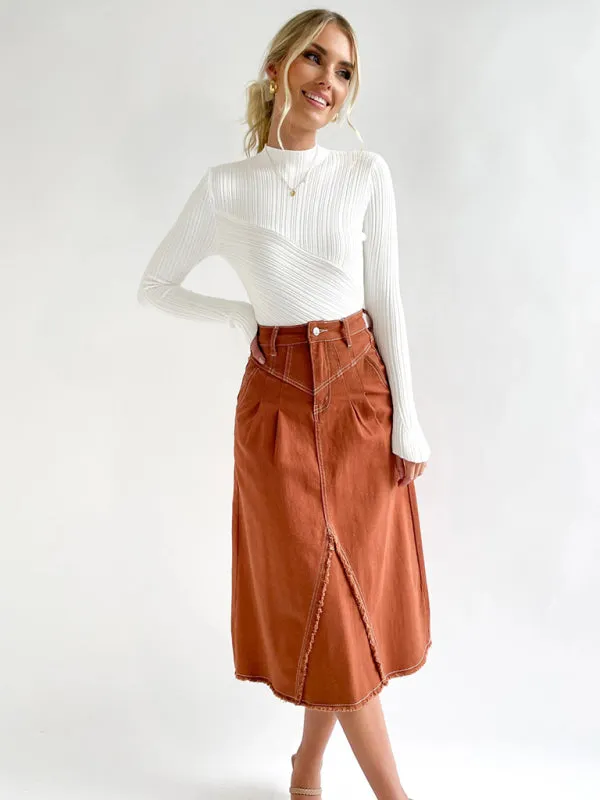 Elegant long-sleeved half turtleneck knitted top
