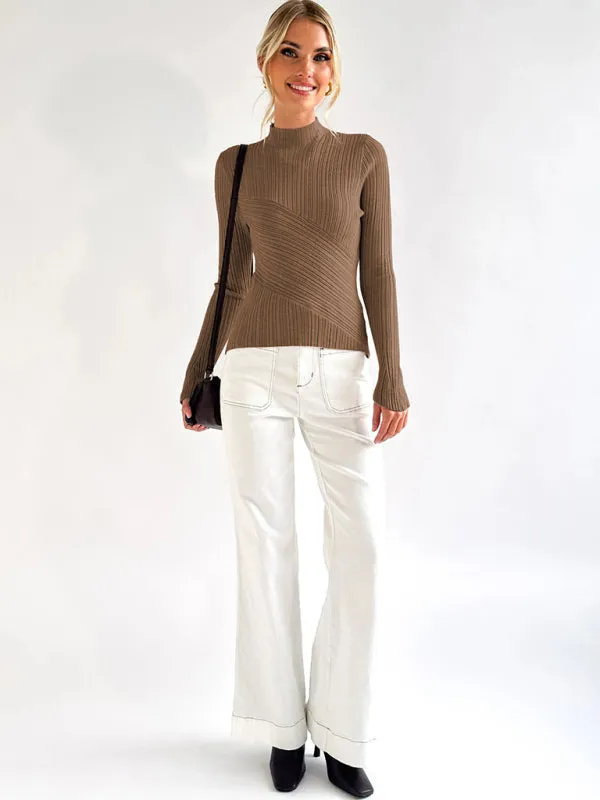 Elegant long-sleeved half turtleneck knitted top