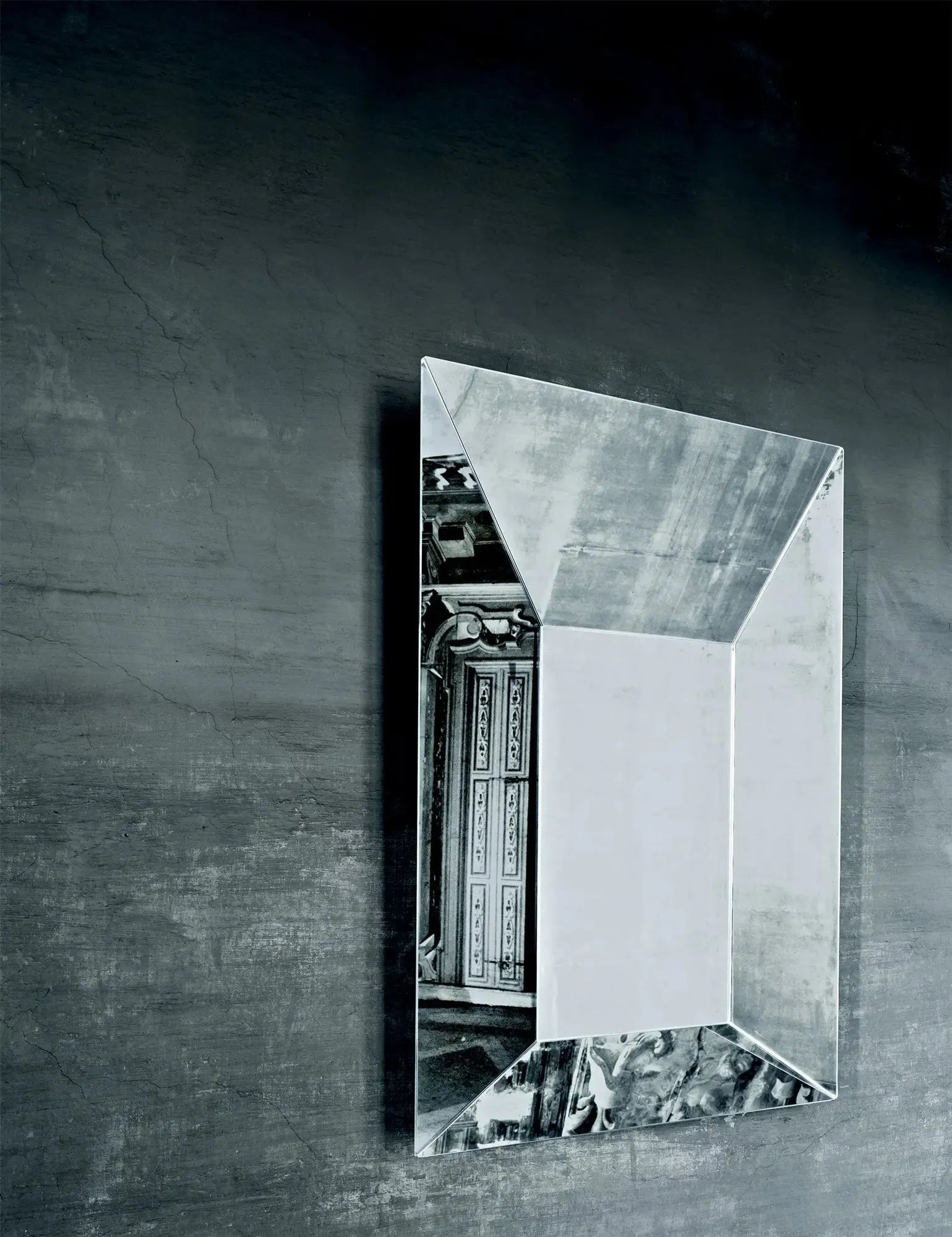 Leon Battista - Mirror