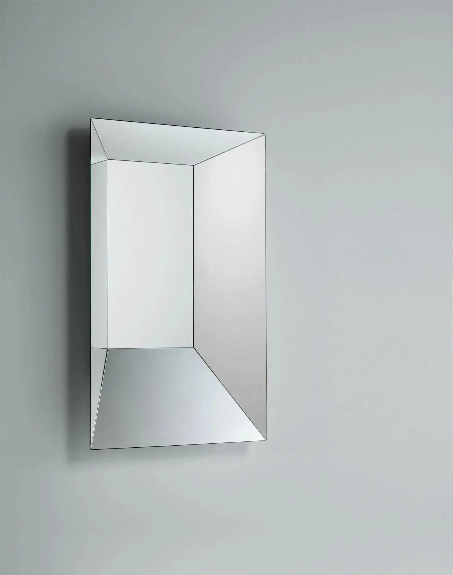 Leon Battista - Mirror