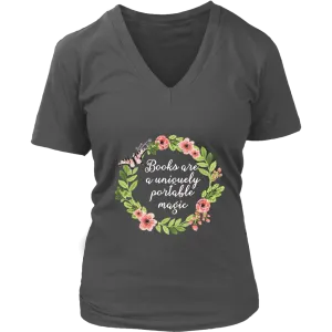 "Portable magic" V-neck Tshirt