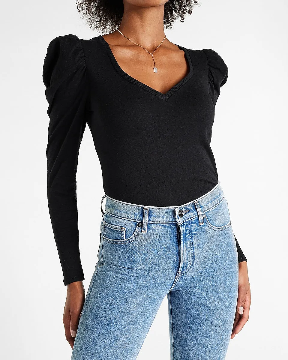 Skimming V-Neck Puff Shoulder Long Sleeve Tee in Pitch Black