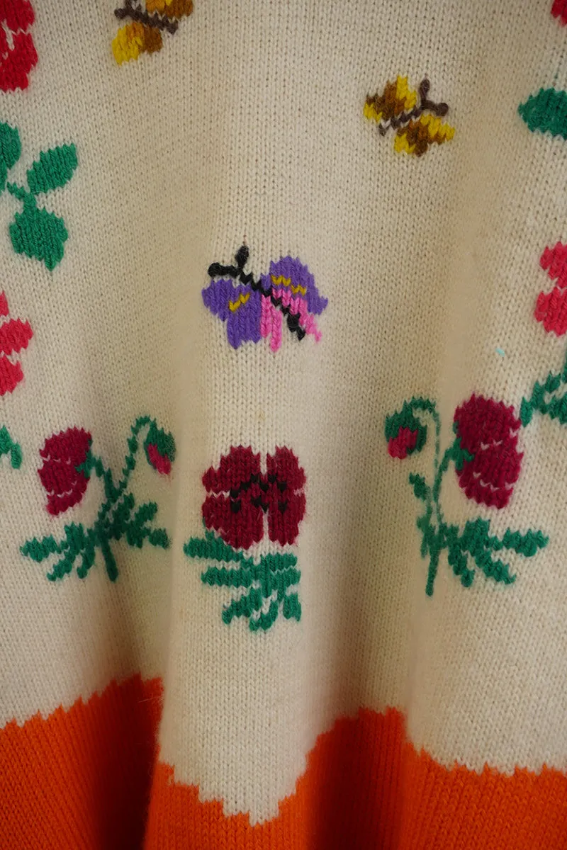 Vintage Knitwear - Butterflies & Blooms - Size XL